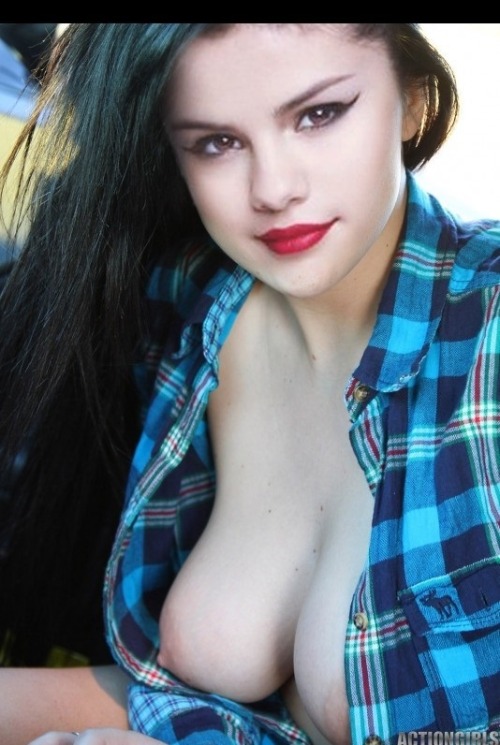 Porn more-celebfakes:  Selena Gomez  photos
