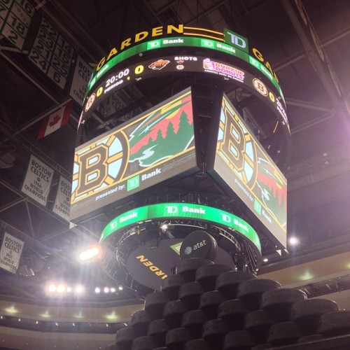 #NHLBruins set to battle the Minnesota Wild tonight in Boston. Puck drop is less than an hour away!
