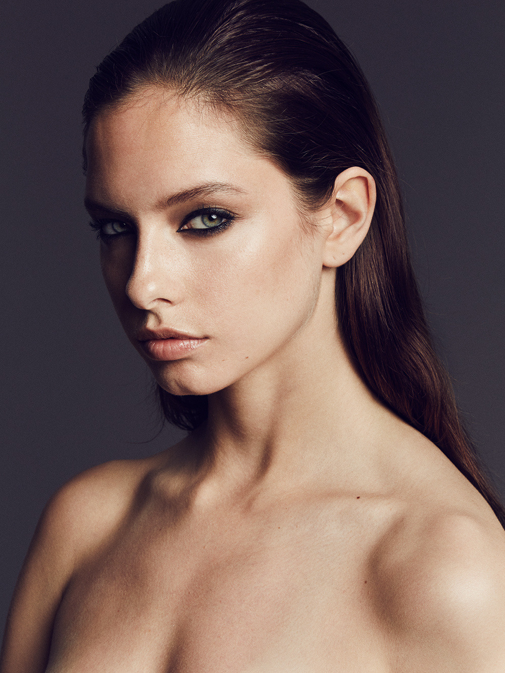 remarkablybeautifulgirls:  Linda