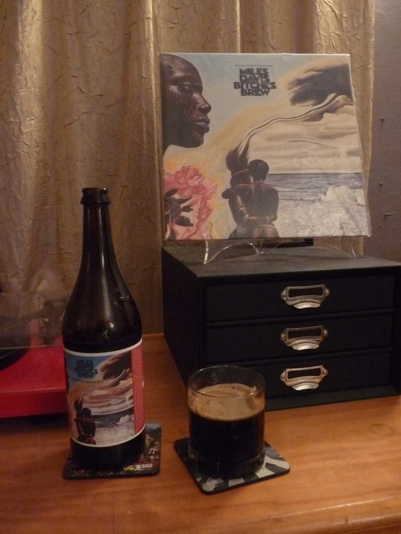 play-catside-first:  Miles Davis - Bitches Brew (1970) 