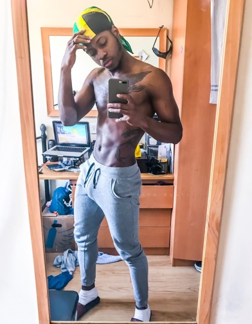 nejhe:  Y'all ready for the weekend or nah!  (Follow me ) IG @NejheRyutt Sc @TheeKingRebel