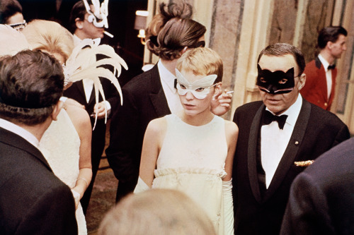 Mia Farrow and Frank Sinatra attend Truman Capote’s infamous Black and White Ball, November 19