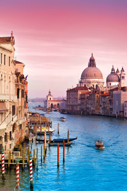 italian-luxury:  Veni Vidi Venice Just imagine,