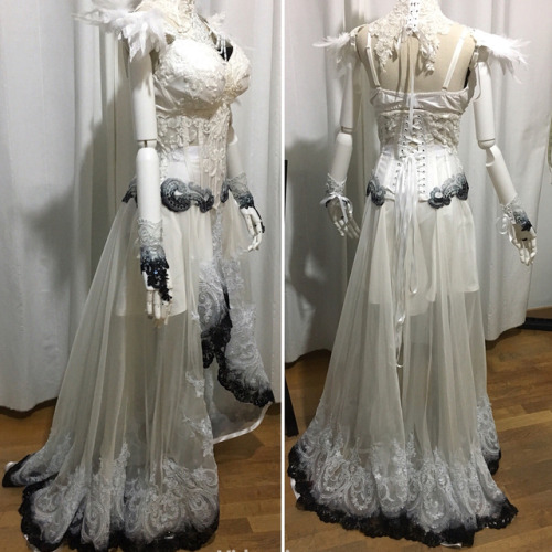 videnoircouture:Shop will be nearly open again from 1 september, halloween is near and please get in