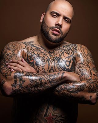 tastyblkman2: Thick Model Rob Robinson  Damnnnnnnnnn….just love my thick brothers..