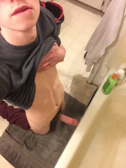 cutesttwinkever:  the-iant:  My nsfw is a