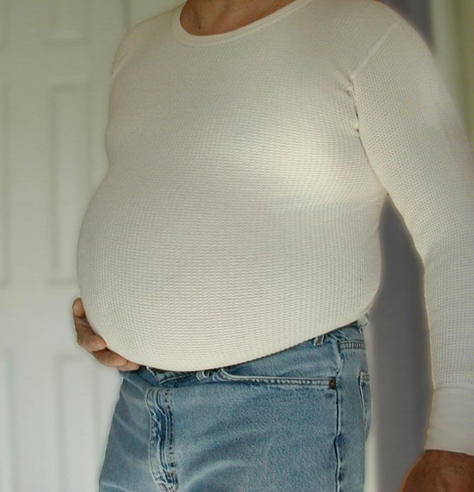gutgrowingguy:  If you have a big ball belly like this I will fuck you on the spot.