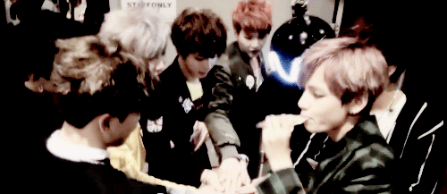 asdfghobi:  .. .taehyung… . .. 