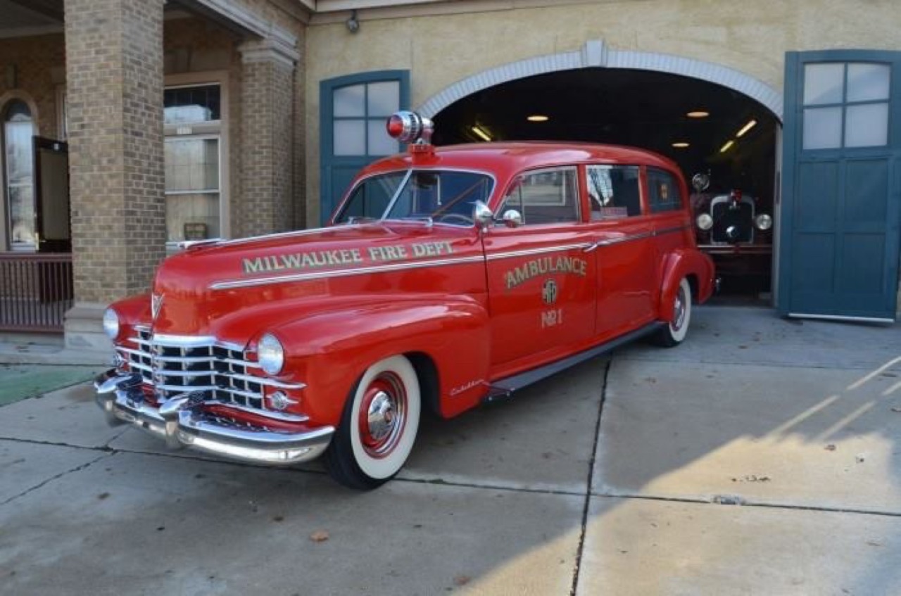 hotrodzandpinups:  47 Caddy