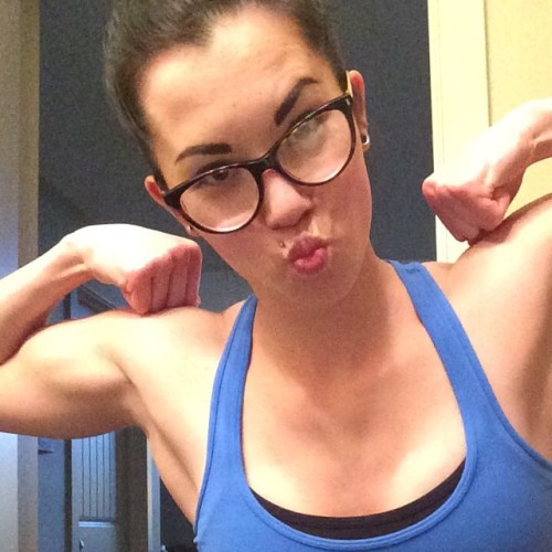 beast-mode-con-man:  peruvian—goddess:  theathleticaestheticblog:  Procrastinate stronger than me  you’re the cutest thing on earth omg <3 