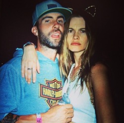 beelevine:  @adamlevine Met this girl at coachella. I think she’s into me. 