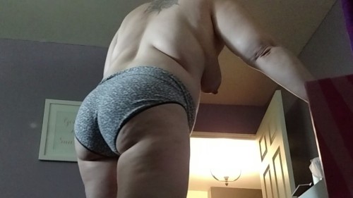 pawgwifeyblog:  Some new ones;)