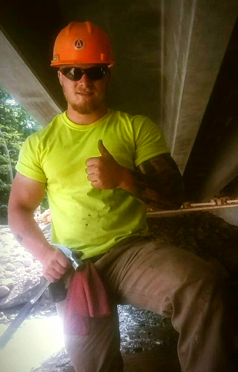 redneckcowboycb: newtoscia: The things I couldn’t do with him :)       RedneckCowboy.NET -|- WWW.Twi