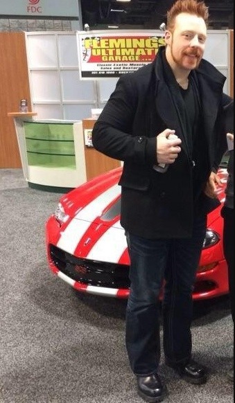 sheamusxlaoch:  Credit to owner.. I don’t know what’s better looking…the car