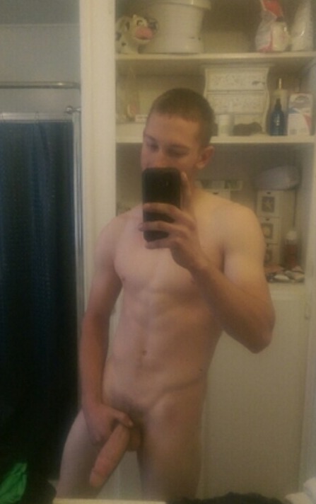 mystraightbuddy:  Sexy stud