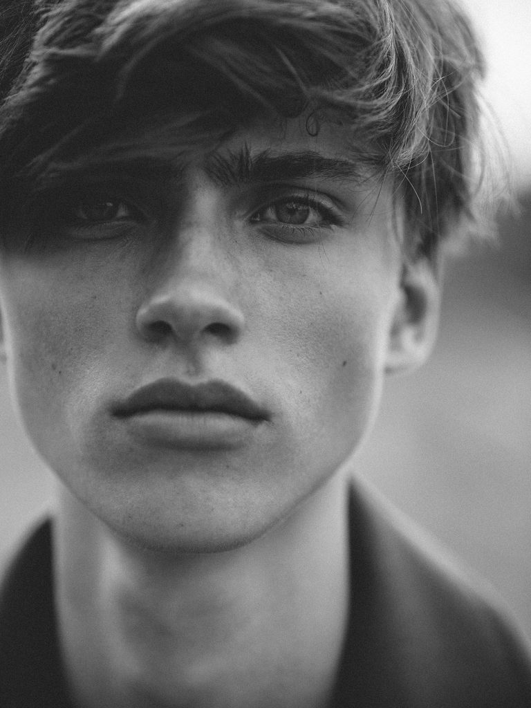 Taking Off:
Click, reblog and follow. Pass me around to all your friends.