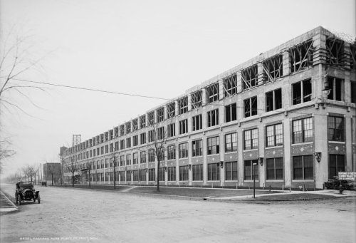  Albert Kahn, Packard Motor Car Company Auto Plant in Detroit, Michigan, c. 1900 - c. 1910 Kahn is s