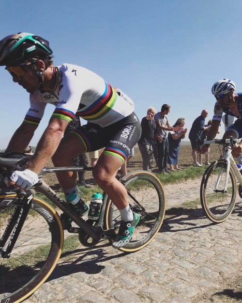 thismachinekillscobbles: A couple bikers on cobbles in France #parisroubaix