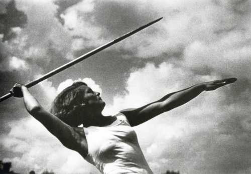 sovietpostcards: Javelin thrower. Photo by Ivan Shagin (USSR, 1933)