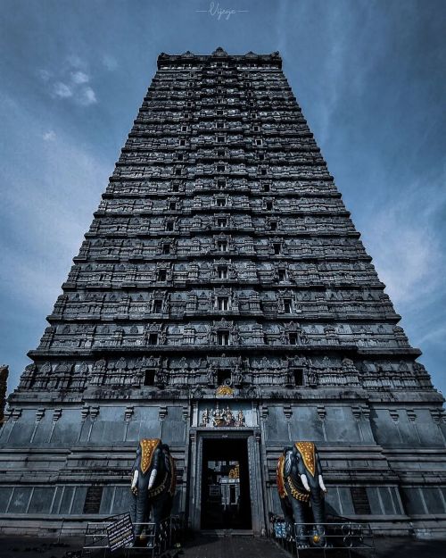 Magnificent Murudeshwar ️Vijay @vij.eye wrote :The divine energy of this majestic piece of art, 