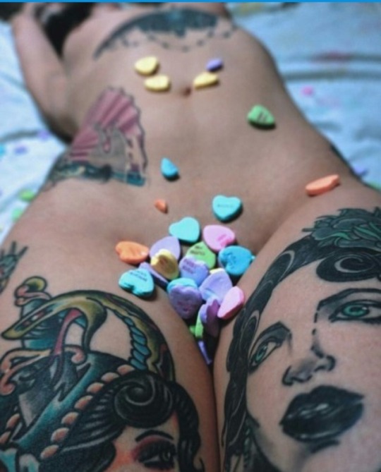 ztomez:  Will go smoke stupid n cum back