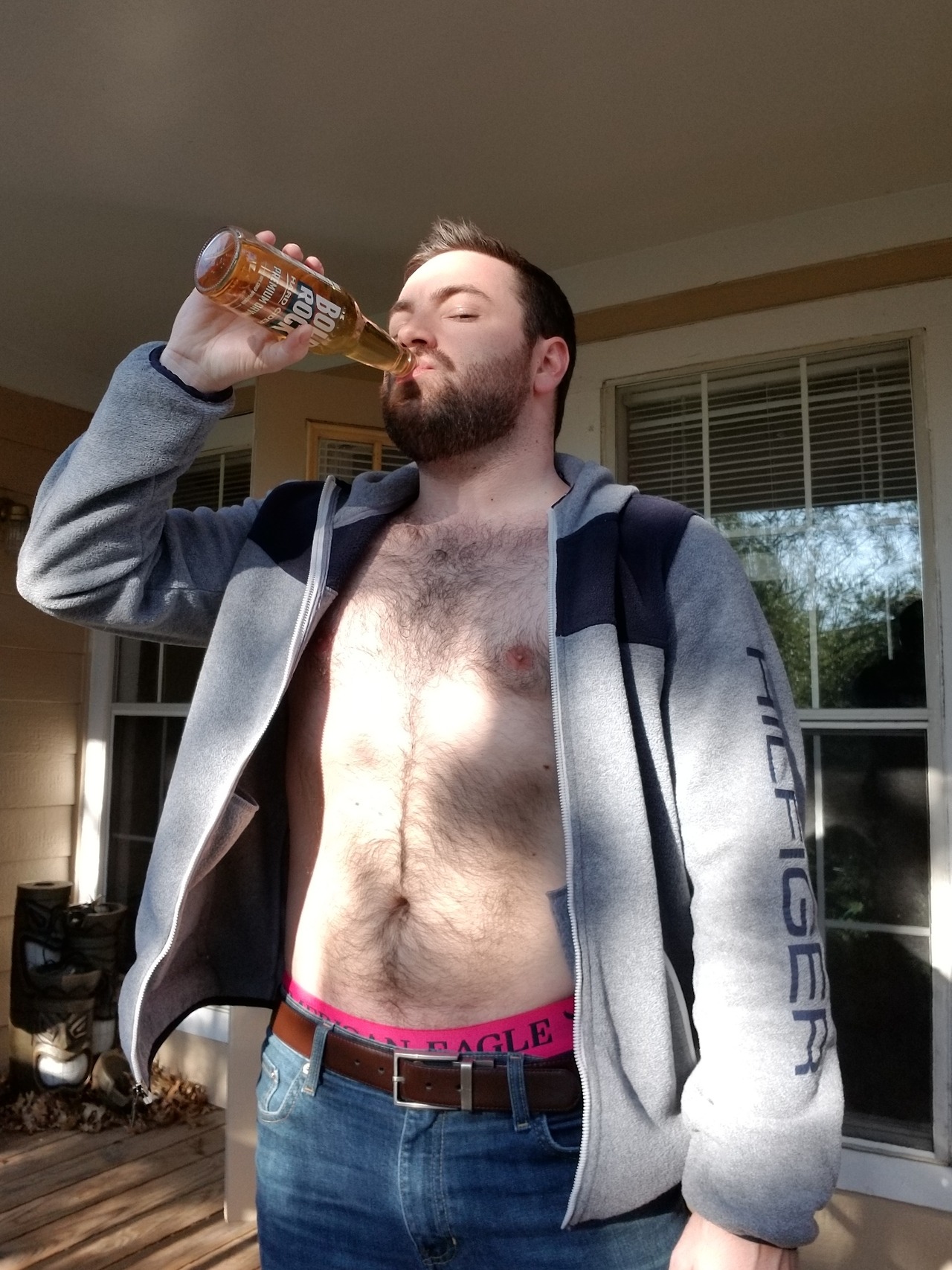 the-togepi-man: I might not be ripped but I know how to enjoy myself