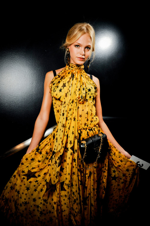 runway-report: Erin Heatherton backstage at Dolce &amp; Gabbana RTW F/W 2011