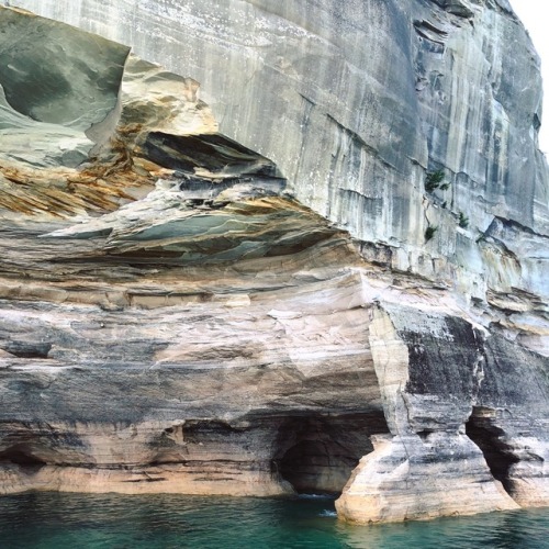 annaq22:  Just in case you wanted an overload of the pictured rocks, here ya goooo🤩