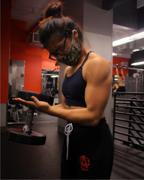 girlswithbiceps:Girl Biceps Rock!