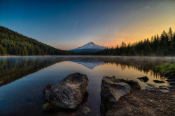 Lust4Mtns:  Trillium Lake At Sunrise By Twax121 On Flickr.