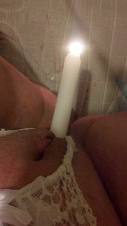 taylorrene92:  Happy birthday to uh whoever.