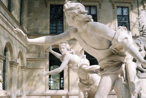 champagne:“Two Lovers.You expect them to fly past you.”(Paris France @MuseeLouvre photograph taken b