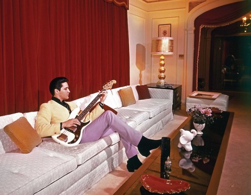 absolutely60s:Elvis, Fender Precision, 1962.