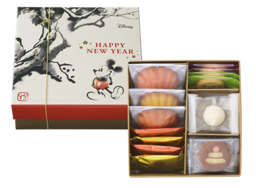 Disney New Year’s Gift Box with sumi-e calligraphy art packaging is must have, only in Japan.