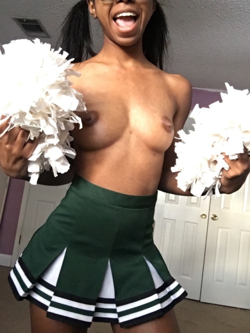 chrisssyyythings: sexy lil cheerleader