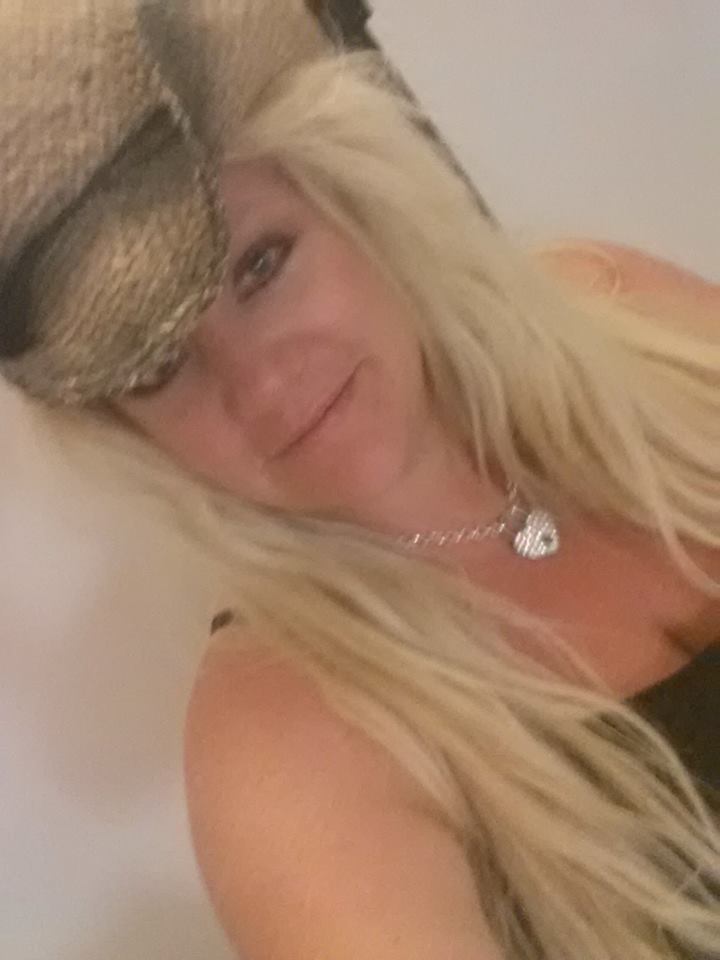 wifetoshare4all:  She looks good in My hat don’t you think? 