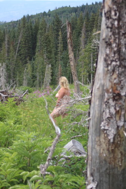 one-tit-out:  Nature is my soul.Oh how I love nature. Thanks for the sexy submission.