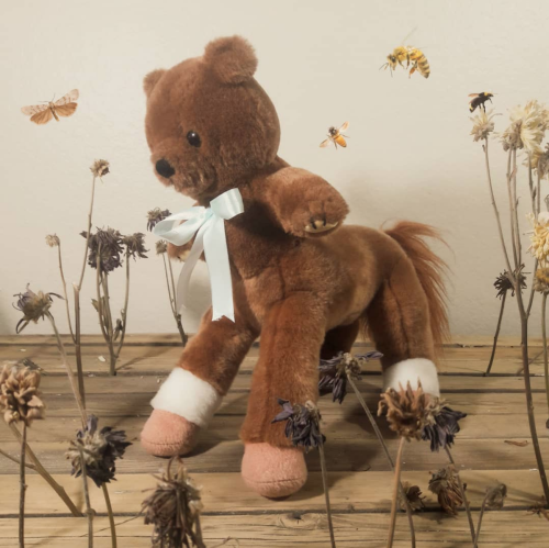 honeylambs:Teddy Centaur wanders through fields of dead flowers, singing to the bees and moths