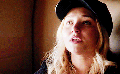 whentherightonecomesalong: Juliette Barnes in every episode 4x07 “Can’t Get Used to Losing You”