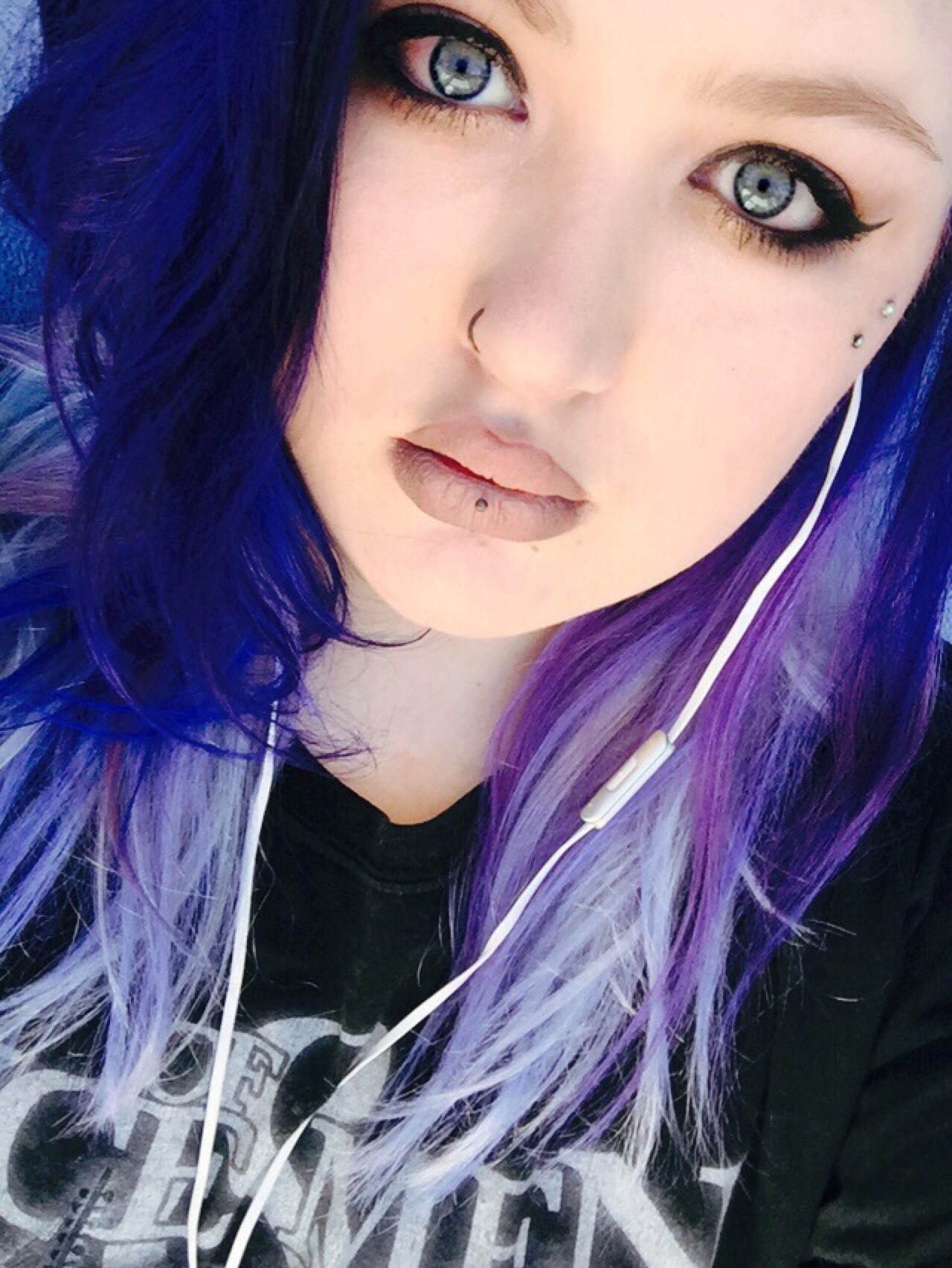 modifiedqueen:  This is probably my fave selfie ever 😈💜 