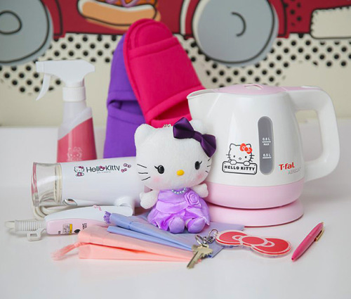 Amenities in the Hello Kitty rooms at the Keio Plaza Hotel (Tokyo).