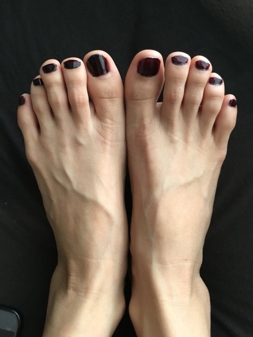 cutewifefeet:Here ya go, my doods. Painted. Ready for suckin.