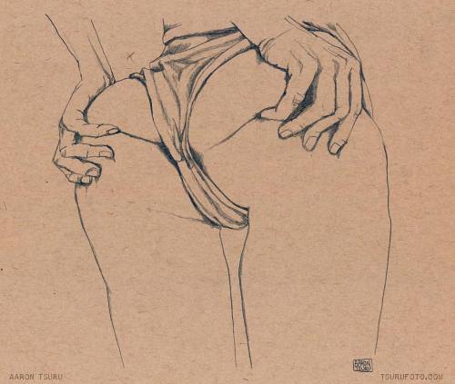 XXX tsurufoto:  lifted no. 3 - #sketchaday #drawing photo