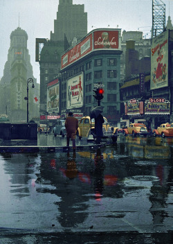 judyinlove:  Times Square, 1943. 