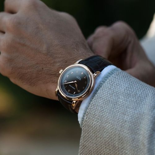 Amazing style and watch from @cornichewatches by @danielre
