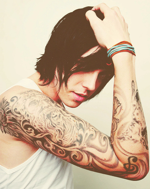 ♚ Follow me for more Kellin Quinn / Sleeping with Sirens bitchesss. ♚