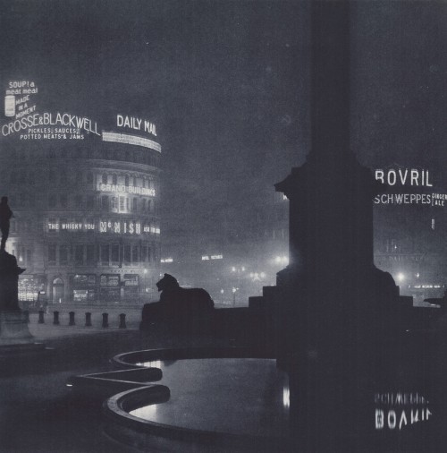 London Night was published in 1934 and featured 50 photos from Harold Burdekin capturing the capital