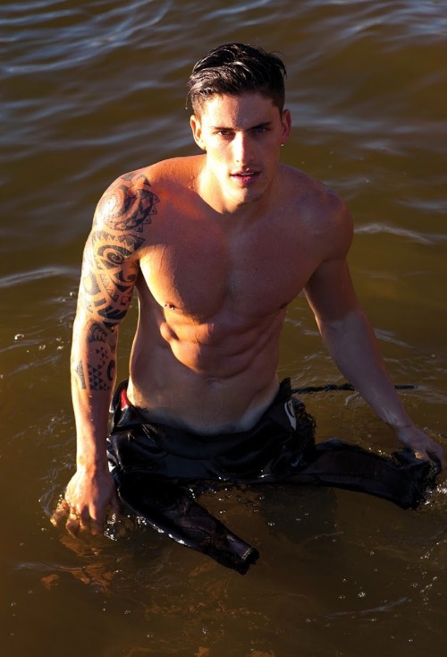 boyzfrombrazil:  extra0rd1nary-belleza:  Danilo Borgato @ Closer Models Cropped &amp; Resized by