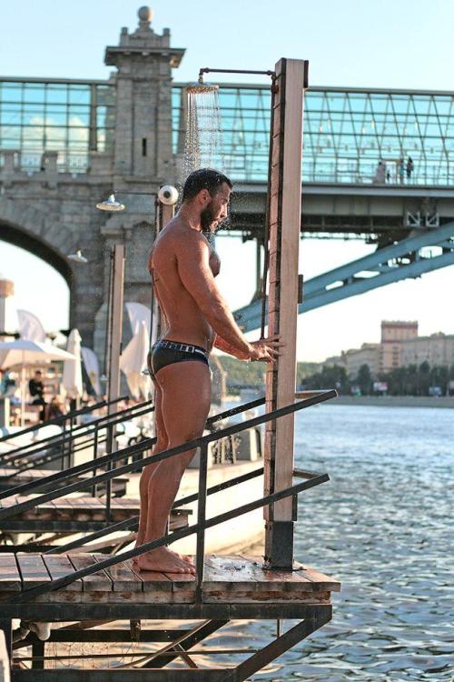 furrypty:  Indulge your senses with the beauty of the male shapes!