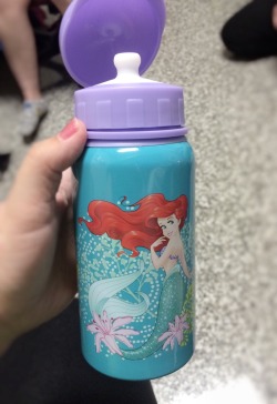 sweetandspicymichele:  Look at my new sippy!!